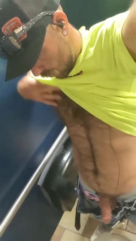 GAY REDNECK PISSING IN THE TOILET ThisVid Com