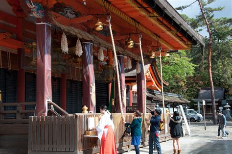 An Explorers Guide 8 Things You Will Find Inside A Shinto Shrine In Japan