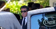 I funerali del figlio di Stallone, dimenticati da Hollywood | Oggi