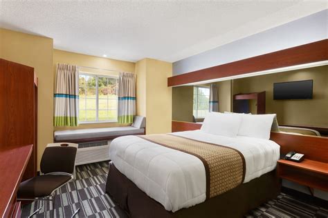 Microtel Inn And Suites By Wyndham Thomasvillehigh Pointlexi Thomasville Nc Hotels