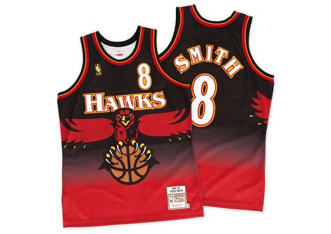 That is why we are introducing exclusive hawks gear for this collection. The Barney Design - 99% Invisible
