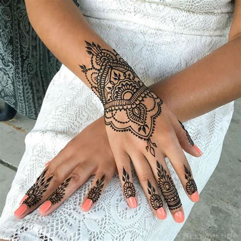 Henna tattoo artists take pride of their art and how they mix their henna. 24 Henna Tattoos by Rachel Goldman You Must See | Henna ...