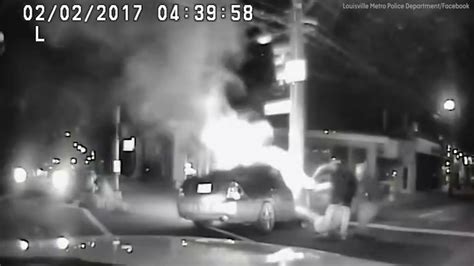 Police Officer And Good Samaritan Help Rescue Passenger From Burning Car Abc7 Chicago