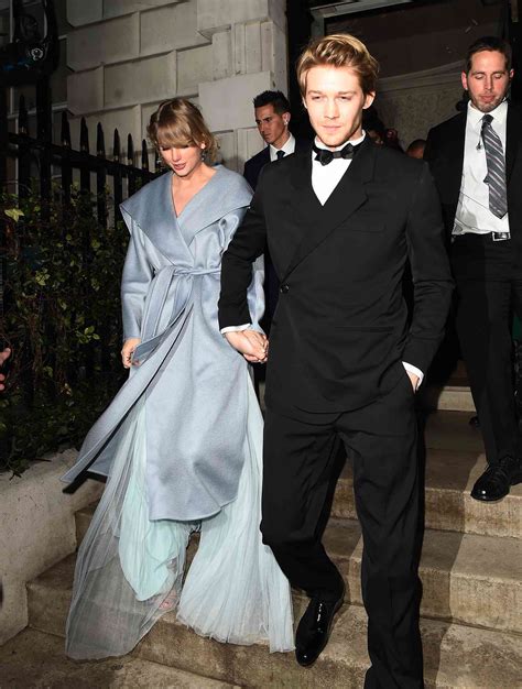 Taylor Swift And Boyfriend Joe Alwyn Hold Hands During Walk In Paris