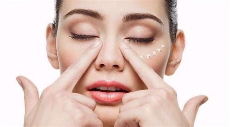 A Simple Home Remedy For Dryness Around The Eyes Greenbhl Eye Skin