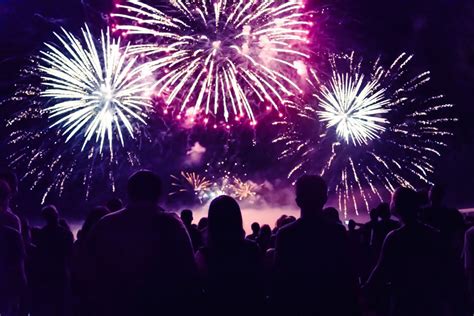 4th Of July Fireworks Events In Los Angeles Best Shows To Celebrate