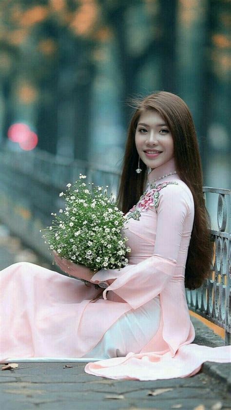 pin by whizz rizz on beautiful indochinese ao dai vietnamese long dress traditional dresses