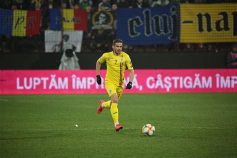 Alexandru alex mihi chipciu born 18 may 1989 is a romanian professional footballer who plays for belgian side anderlecht and the romania national tea. Chipciu, cel mai bine plătit fotbalist din Liga 1 ...