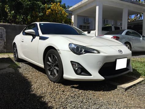 We'd also choose the trd handling package for maximum performance. Used Toyota GT86 | 2014 GT86 for sale | Quatre Bornes ...