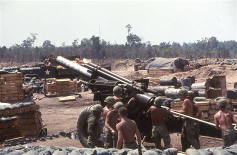 Signed Vietnam War Print 1st Cav Artillery Crew Prepares To Fire 155