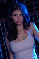 The 20 Hottest Pics Of Alexandra Daddario Breasts, Ranked