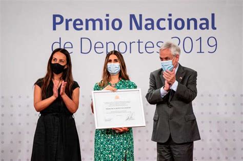 Jul 02, 2021 · esta mañana se oficializó que la skeetera francisca crovetto y el jugador de voleibol playa marco grimalt serán los encargados de portar la bandera oficial en la ceremonia de apertura de los juegos olímpicos. Francisca Crovetto recibió Premio Nacional del Deporte y ...