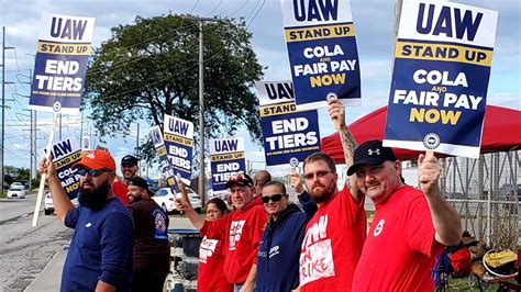 Uaw Strike Spreads As 7000 More Workers Join Picket Line Inside