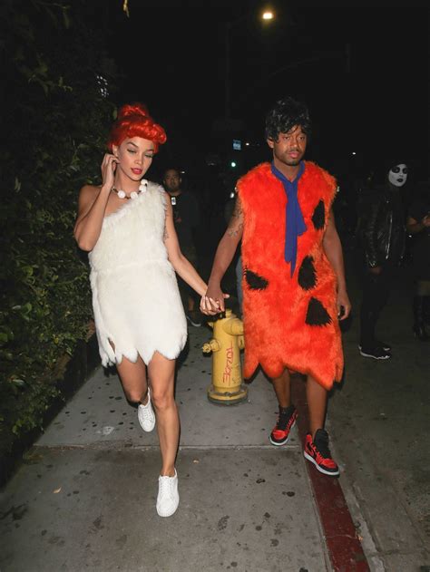 The 47 Best Celebrity Halloween Costumes Of All Time Celebrity Halloween Costumes Cute Couple