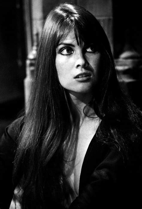 Dracula A D Caroline Munro Dracula Ad Fsc Dracula