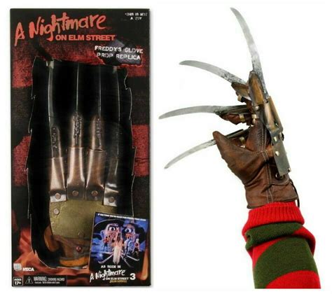 A Nightmare On Elm Street 3 Prop Replica Freddy Glove Dream Warriors