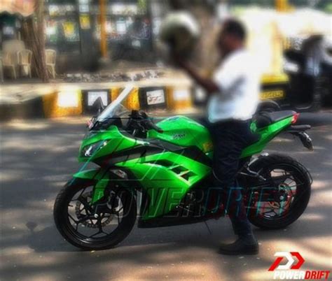 Kawasaki ninja 300 india price: SPIED: First Ever Spyshots of Upcoming Kawasaki Ninja 300 ...