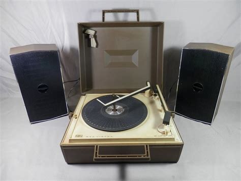 Vintage Rca Victor Portable 4 Speed Record Player Vlp36t Turntable