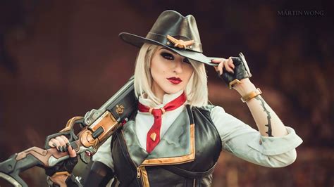 Overwatchs Ashe Brought To Life Blizzcon 2018 Youtube
