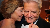 Daniela Schadt: Porträt der Partnerin von Joachim Gauck - Politik - SZ.de