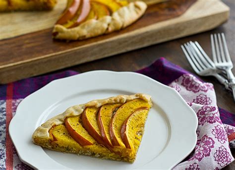 Like it or not, the christmas countdown is officially on and it won't be long until we're ripping into presents and tucking into endless amounts of mince pies. Top 10 Vegetarian Christmas Dinner Ideas - Top Inspired