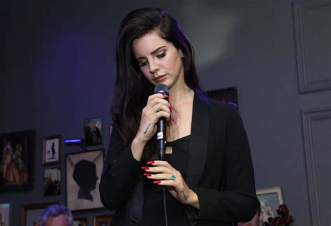 50 Dangerous Facts About Lana Del Rey Pops Saddest Star
