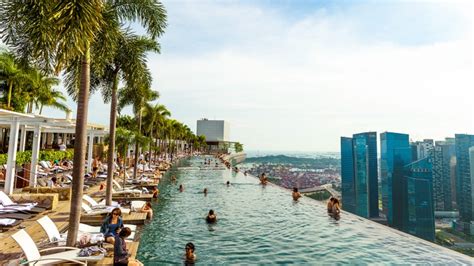 Marina square and millenia walk are within. MBS® Skypark: Rooftop Pool, Park, Bar & Restaurant - Visit ...