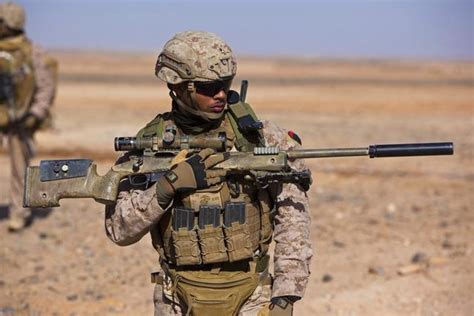 美海军陆战队制式武器：m40狙击步枪雷明登