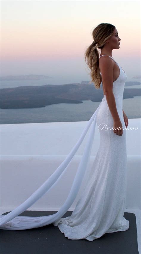 If you gonna hold a romantic wedding on beach, you must need a beatiful beach wedding dress. Sexy Spaghetti Straps Beach Wedding Dress White Sequins V ...