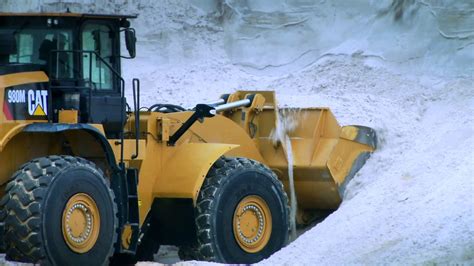 Cat M Series Wheel Loaders Performance And Fuel Efficiency Youtube