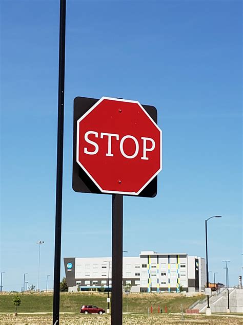 This Font On This Stop Sign Is Different Mildlyinteresting