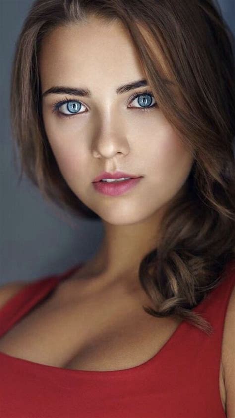 Pin By Ralph On Eyes In Beaut Fatale Beau D Collet Belles Beautiful Girl Face