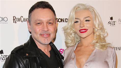 Doug Hutchison Recalls Marrying Teen Bride Courtney Stodden In Memoir