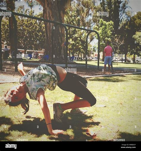 Portrait Girl Bending Over Backwards Hi Res Stock Photography And Images Alamy