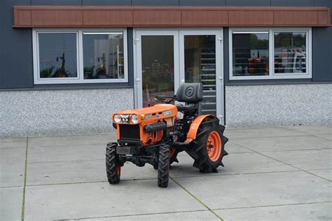 Kubota B6100 4wd • Vm Service