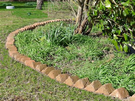 See more ideas about landscape edging, garden edging, front yard landscaping. Sawtooth Brick Edging | Landscape edging stone, Brick ...