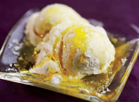 When cloning this top olive garden dessert, that's where i first focused my efforts, baking dozens of slightly different unfilled sugared crusts. Savory Olive Oil Ice Cream Recipe | Eat This Not That ...