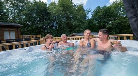 Hot Tub Holidays In Devon Parkdean Resorts
