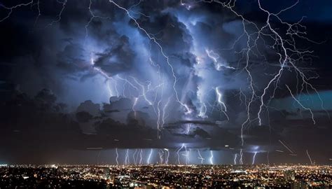 Crazy Scale Of Lightning Bolts Woahdude Lightning Photography