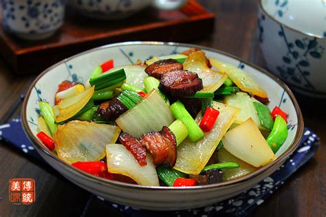 Chinese traditional dishes are famous for color, aroma, taste, meaning and appearance. Culture Insider: How did the ancient Chinese cook?[1 ...