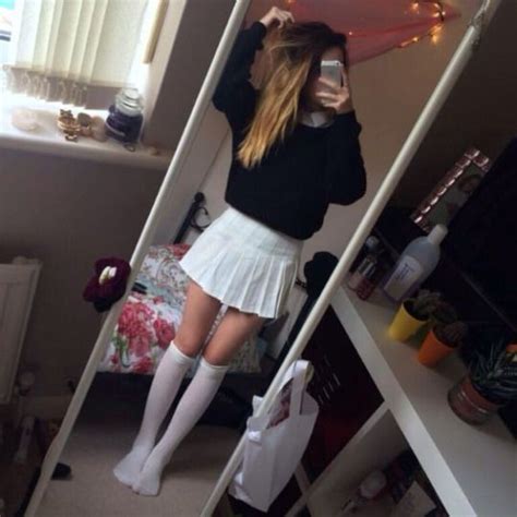 Selfies Dressed Up Pleated Mini Skirted Girl Tennis Skirt Knee High Socks Outfit Fashion