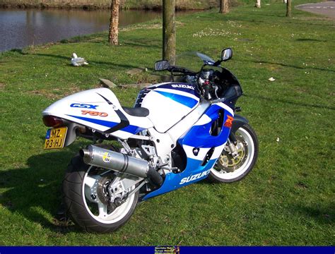 1999 Suzuki Gsx R 750 Motozombdrivecom