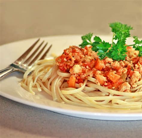 Spaghetti With Chicken Bolognese Recipe The Daring Gourmet