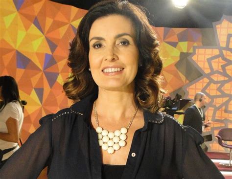 Maxicolar é o ponto alto do look de Fátima Bernardes desta quarta feira notícias em Fátima