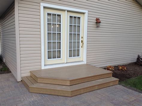 New Patio Pavers With 2 Step Deck Patio Stairs Patio Steps Diy