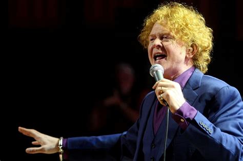 Simply Red Singer Mick Hucknall Praises Royal Hospital Chelsea Ahead Of Concert At The Historic