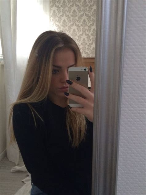 Blonde Girl Mirror Selfie Slsilk
