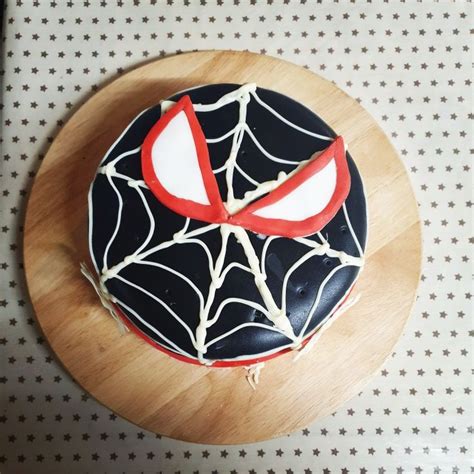 Weitere ideen zu kinder kuchen, geburtstagskuchen kinder, kuchen. Spiderman Birthday Cake | Kindergeburtstag, Kinder