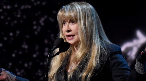 Stevie Nicks Cancels All 2021 Performances Over Covid 19 Concerns