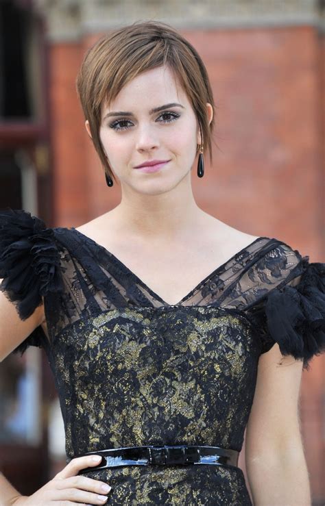Emma Watson Reacts To Dress She Wore To Harry Potter Premiere